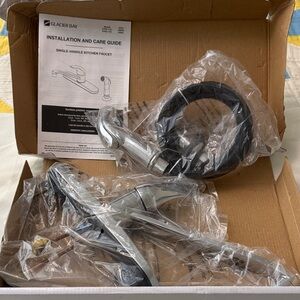Glacier Bay Single-Handle Kitchen Faucet New In Box